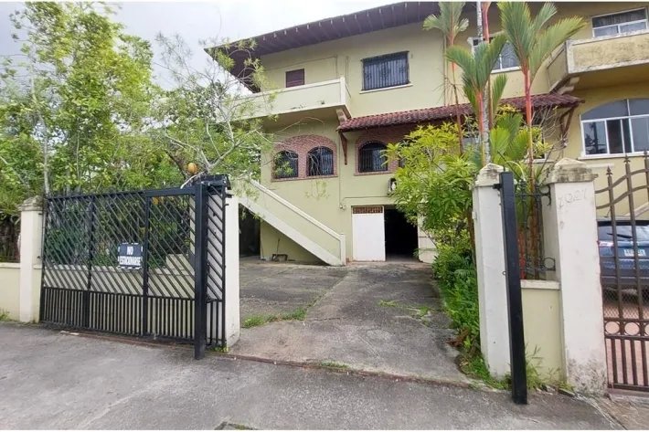Se vende Dúplex en Barrio Norte, Colón