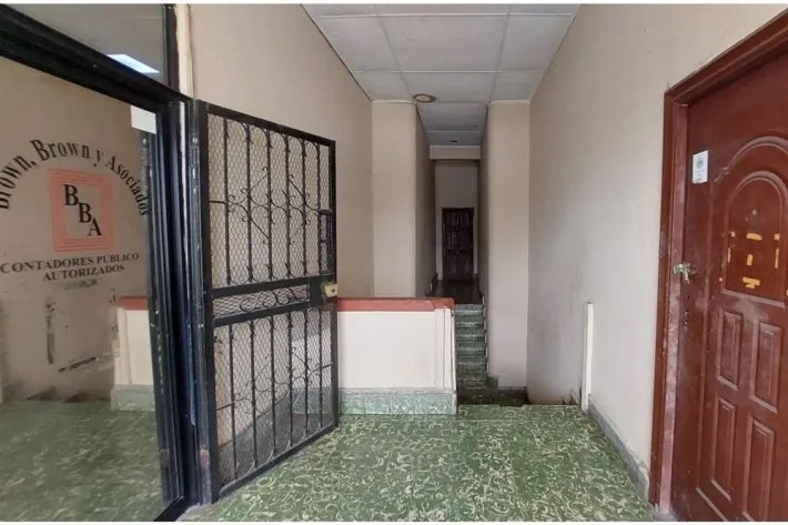 Se venden edificios en Barrio Norte, Colón