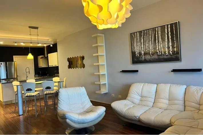 Alquiler de apartamento con vista al mar en Avenida Balboa, Panamá