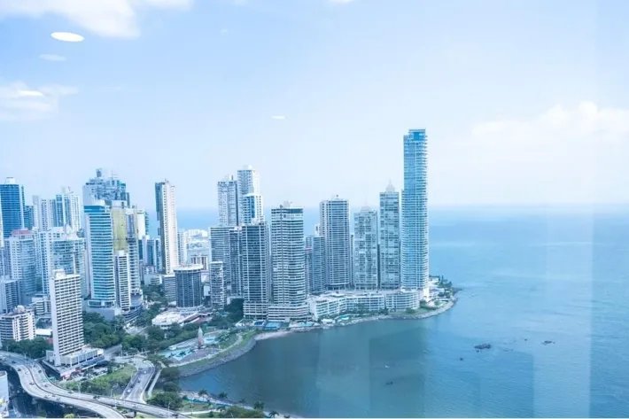 Office for rent on Avenida Balboa, Panama
