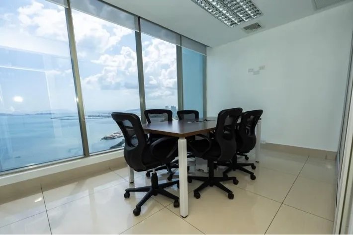 Office for rent on Avenida Balboa, Panama