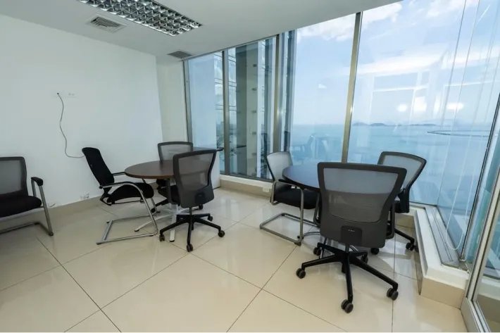 Office for rent on Avenida Balboa, Panama