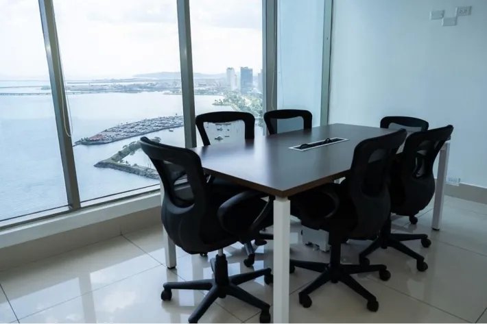 Office for rent on Avenida Balboa, Panama