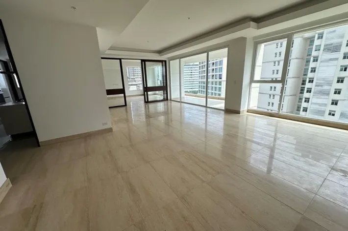 Venta de apartamento en Solana, Santa Maria