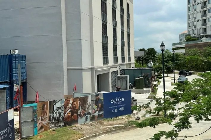 Venta de apartamento de dos niveles en Oceana Residences  Skyhomes, Santa Maria