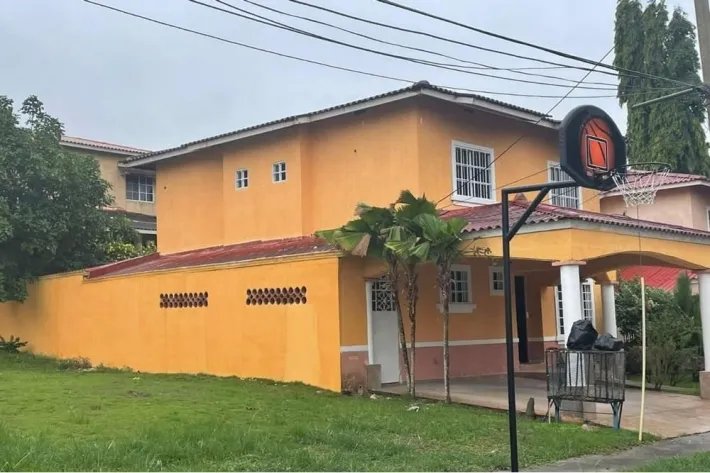 Venta de casa en Altos de Maria Leticia, La Chorrera