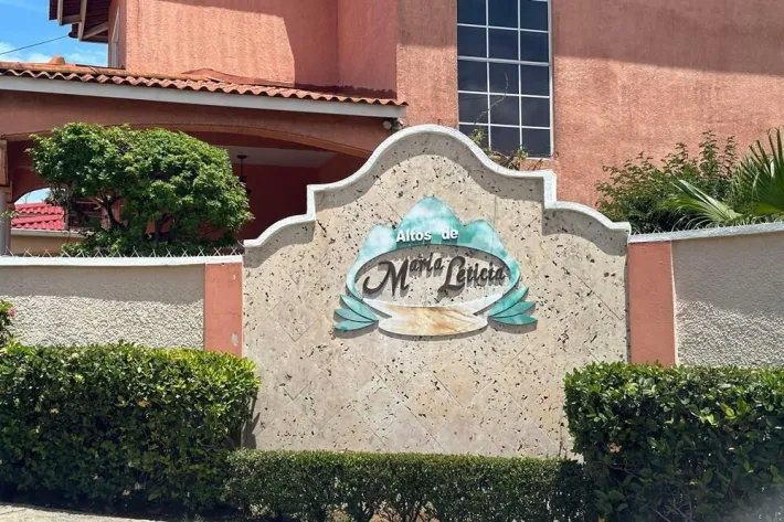 Venta de casa en Altos de Maria Leticia, La Chorrera