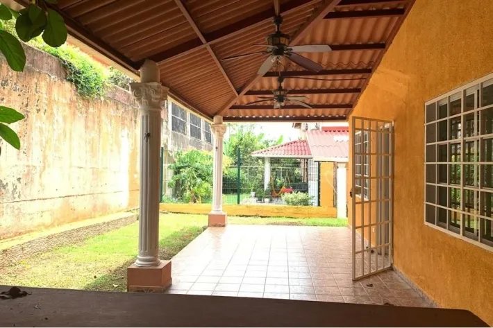 Venta de casa en Altos de Maria Leticia, La Chorrera
