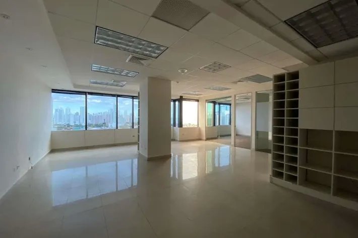Se Alquila Oficina en Plaza Credicorp Bank 1803 Calle 50