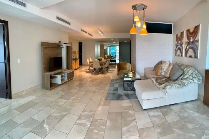 Venta Apartamento en Grand Tower Modelo J Punta Pacifica