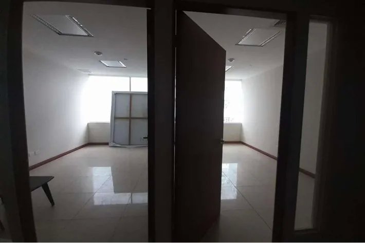 Office for rent in Torre de Las Americas.