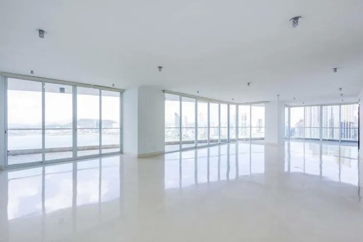 Venta de Apartamento en The Point Paitilla