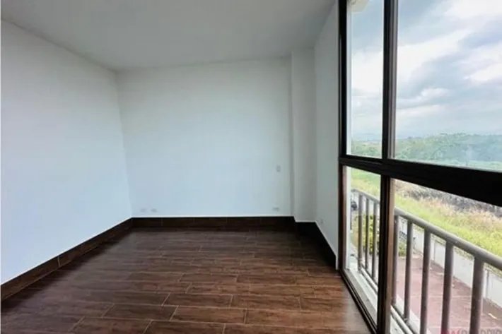 Venta de Apartamento Reposeído en Costa Sur, Juan Díaz, Panamá