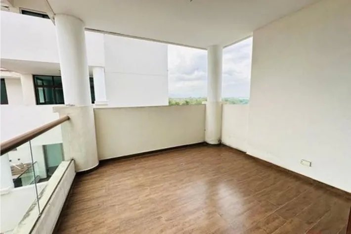 Venta de Apartamento Reposeído en Costa Sur, Juan Díaz, Panamá