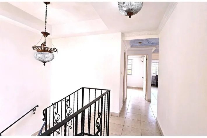 Venta de casa Duplex en Dorado Lakes, Condado Del Rey