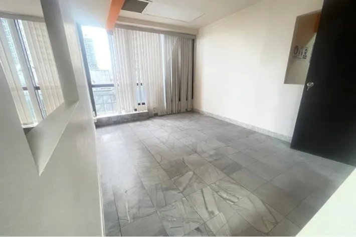 Alquiler de oficina en Avenida Balboa, Panamá