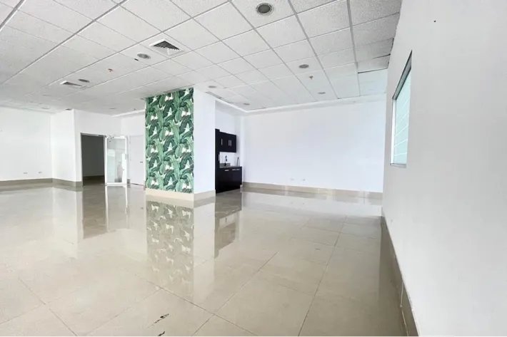 Alquiler de oficina en Avenida Balboa, Panamá