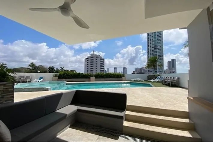 Se vende apartamento en San Francisco cerca Parque Omar, Panamá