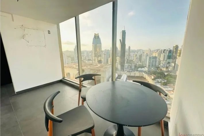 Venta de oficina en Avenida Balboa, Panamá