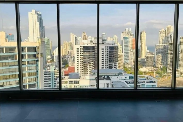 Venta de oficina en Avenida Balboa, Panamá
