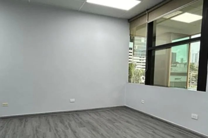 Alquiler de oficina amoblada en Calle 50, Panamá