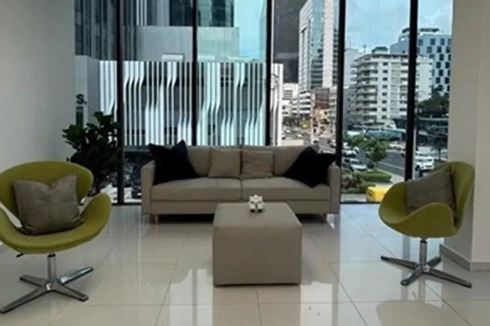 Alquiler de oficina amoblada en Calle 50, Panamá