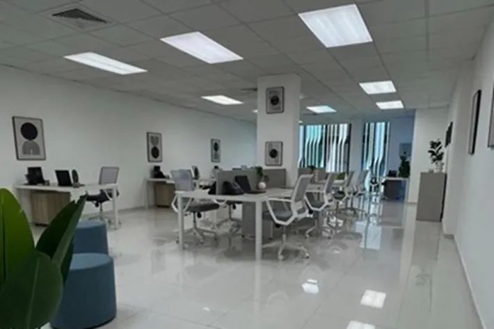 Alquiler de oficina amoblada en Calle 50, Panamá