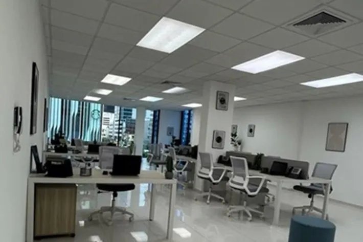Alquiler de oficina amoblada en Calle 50, Panamá