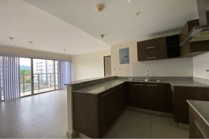 Se vende apartamento en Midrise, Woodlands, Panamá Pacífico