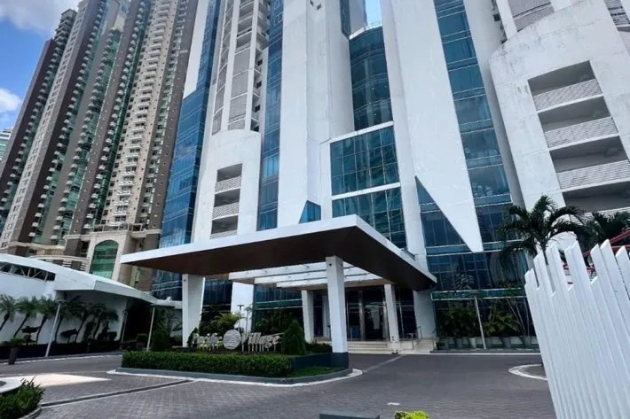 Venta de apartamento amoblada en PH Pacific Village, Punta Pacífica, S...