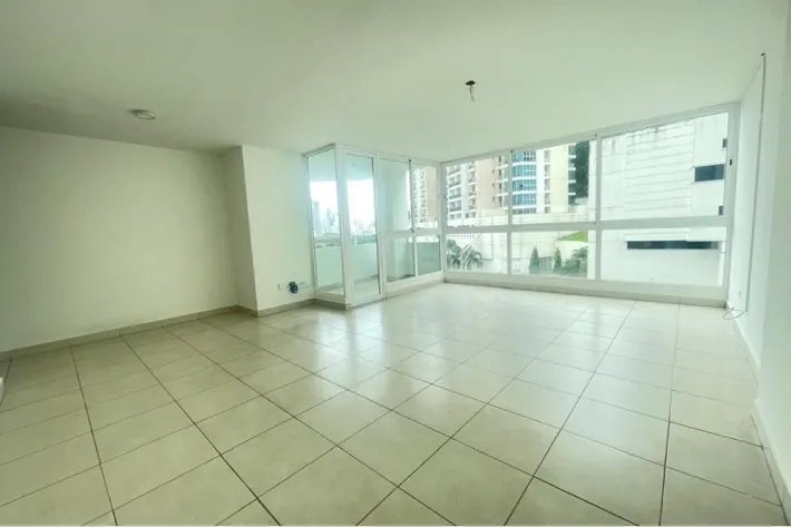 Apartamento en venta en Plaza Edison, Betania