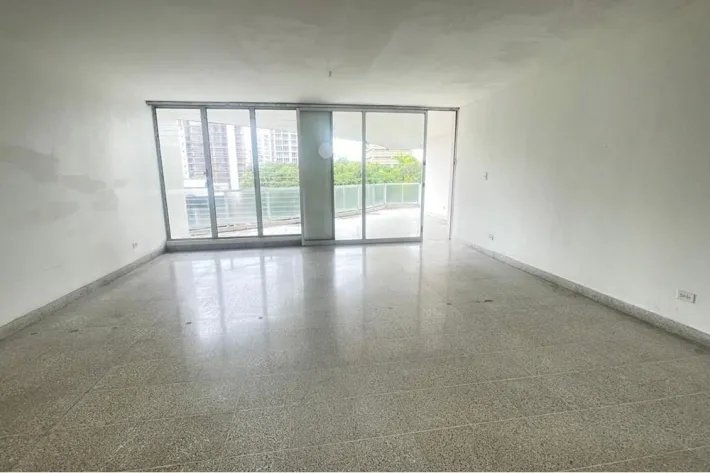 Alquiler de oficina en Área Bancaria, Obarrio