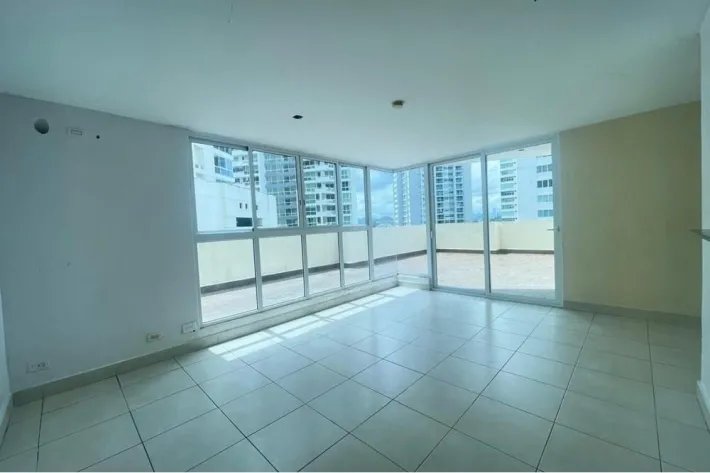 Venta de apartamento en Plaza Edison, Betania