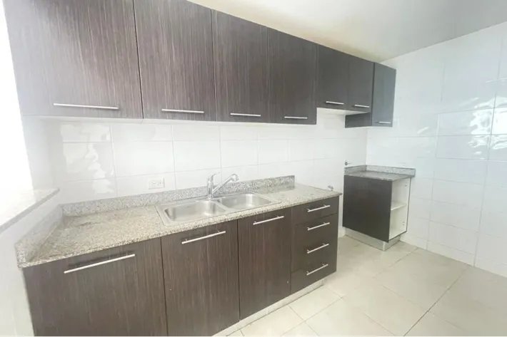 Venta de apartamento en Plaza Edison, Betania