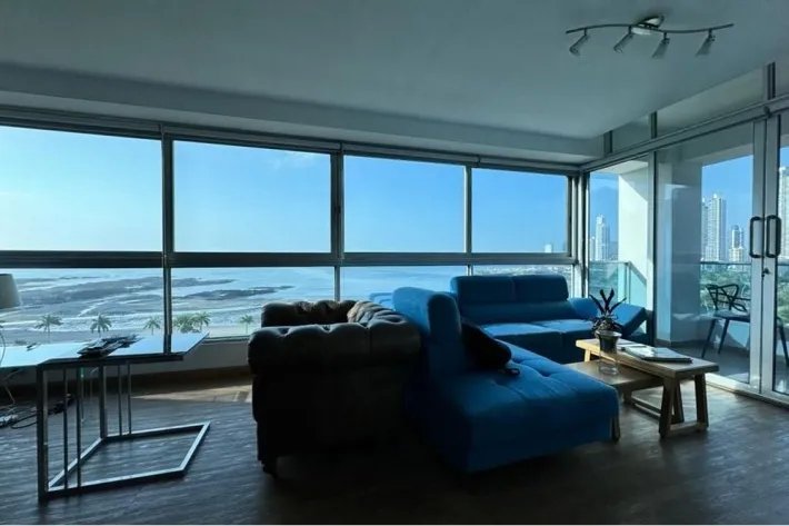 Alquiler de apartamento amoblado en Avenida Balboa, Panamá