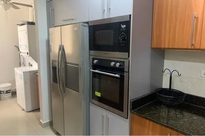 Alquiler de apartamento amoblado en PH Diana, Obarrio, Panamá