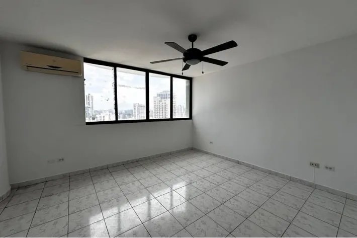Venta de Apartamento Repoesído en Obarrio, Bella Vista, Panamá