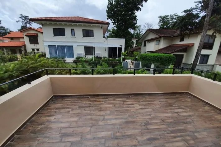 Venta de casa en Senderos, Clayton