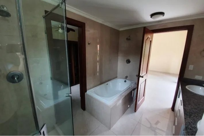 House for sale in Senderos, Clayton