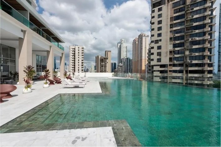 Furnished apartment for sale in Avenida Balboa, Panama