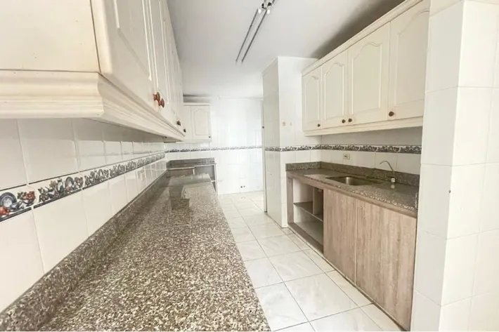 Apartamento en venta en Plaza Edison, Betania