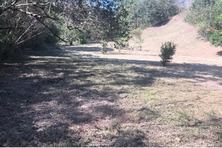 Se vende terreno en El Nazareno, La Chorrera