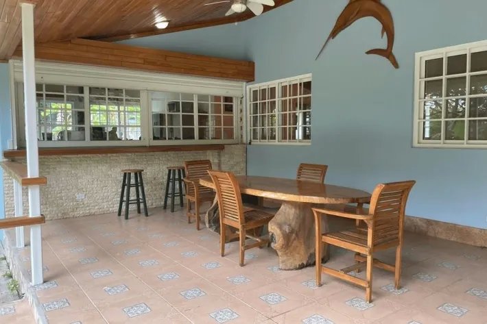 Se vende finca con cabañas en San Carlos