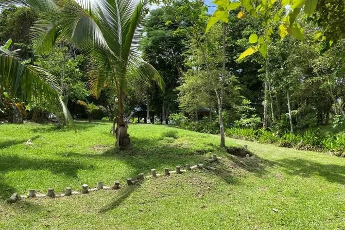 Se vende finca con cabañas en San Carlos