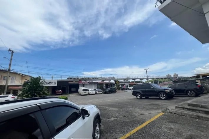 Venta de casa en Residencial Las Lomas, Villa Lucre