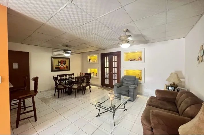 Venta de casa en Residencial Las Lomas, Villa Lucre