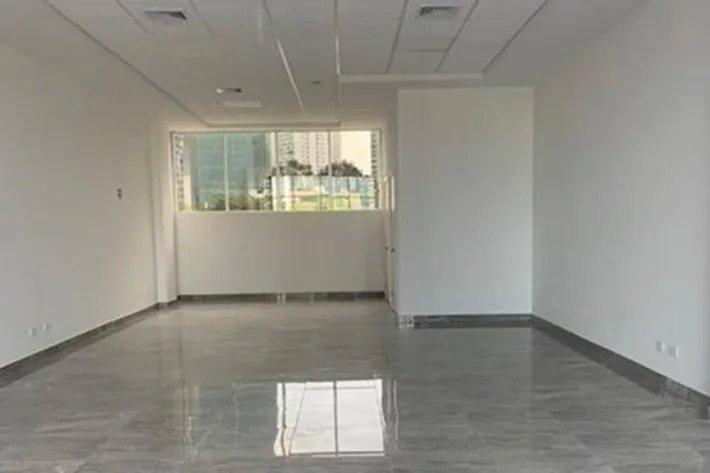 Alquiler de oficina en Vía Israel