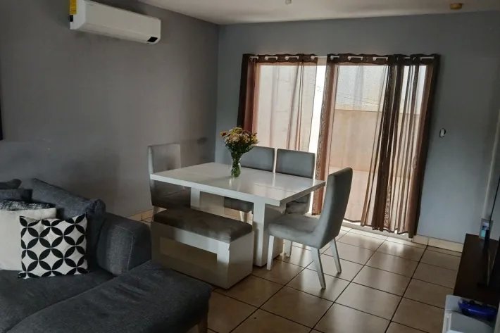 Venta de casa en conjunto cerrado en Brisas del Golf, Panamá