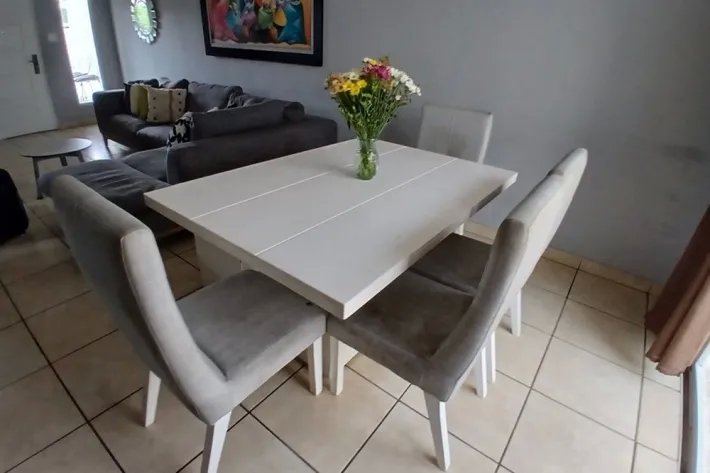 Venta de casa en conjunto cerrado en Brisas del Golf, Panamá