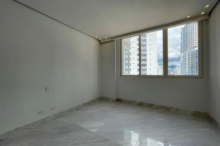 Venta de apartamento en The Towers Luxury Residences, Punta Paitilla